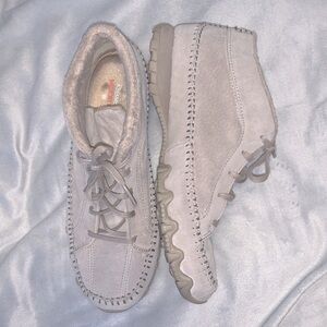 Sketchers biker totem pole suede chukka moccasins size 10 taupe beige no slip